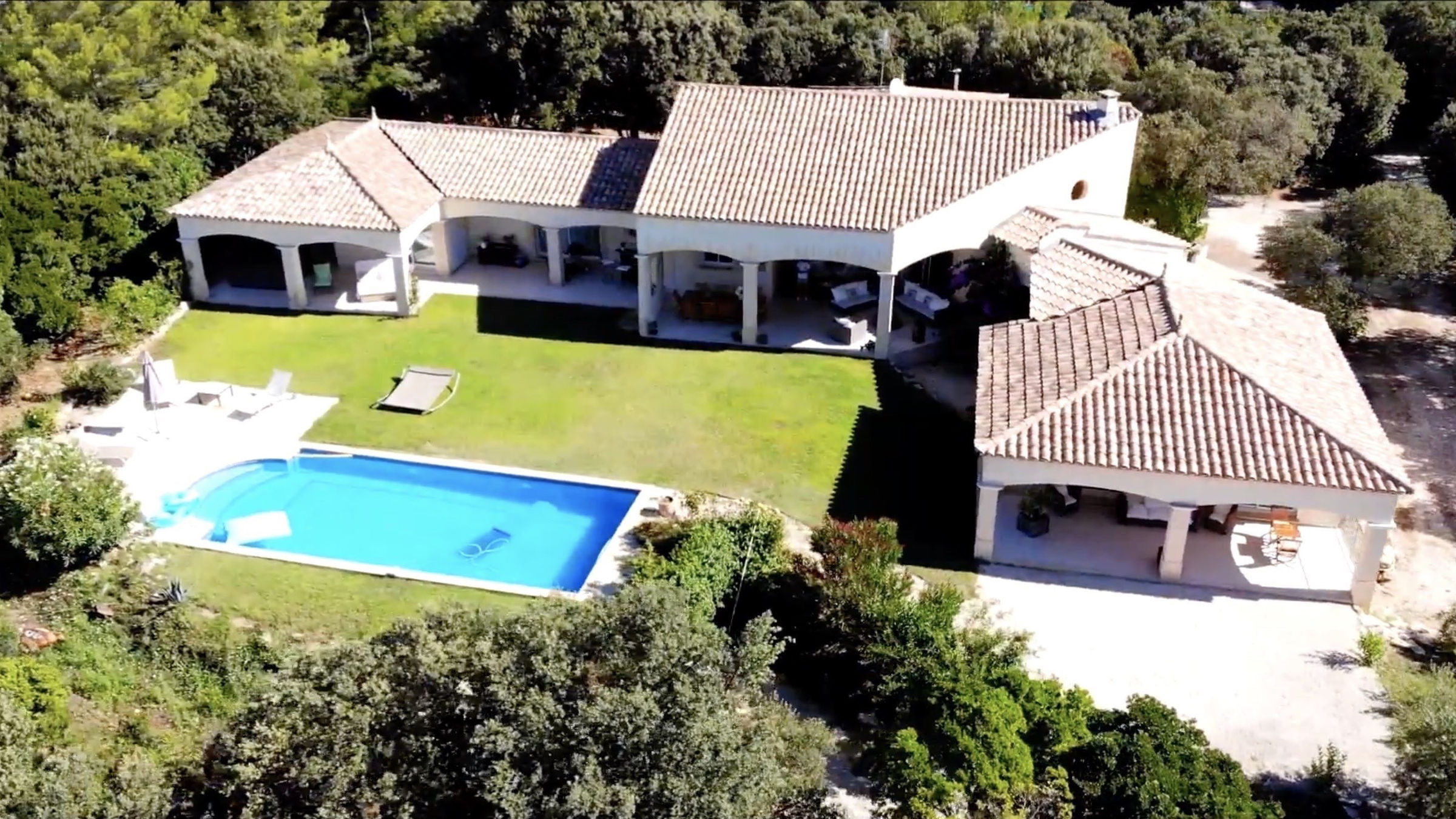 MAISON NIMES - VISITE VIRTUELLE ET DRONE
